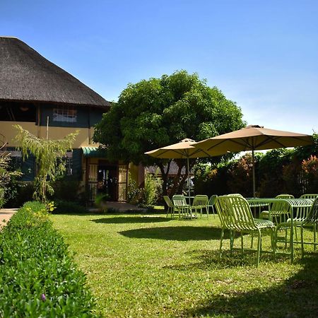 African Roots Gulu Exterior foto